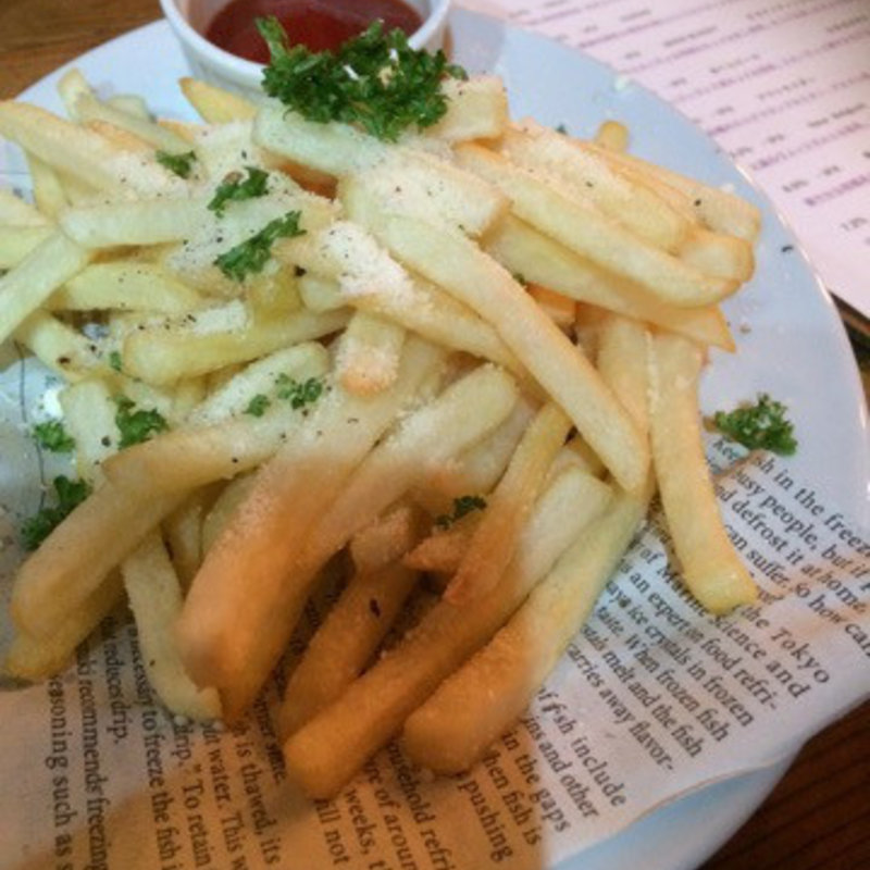 トリュフ風味のフライドポテト(TBE Brewing)