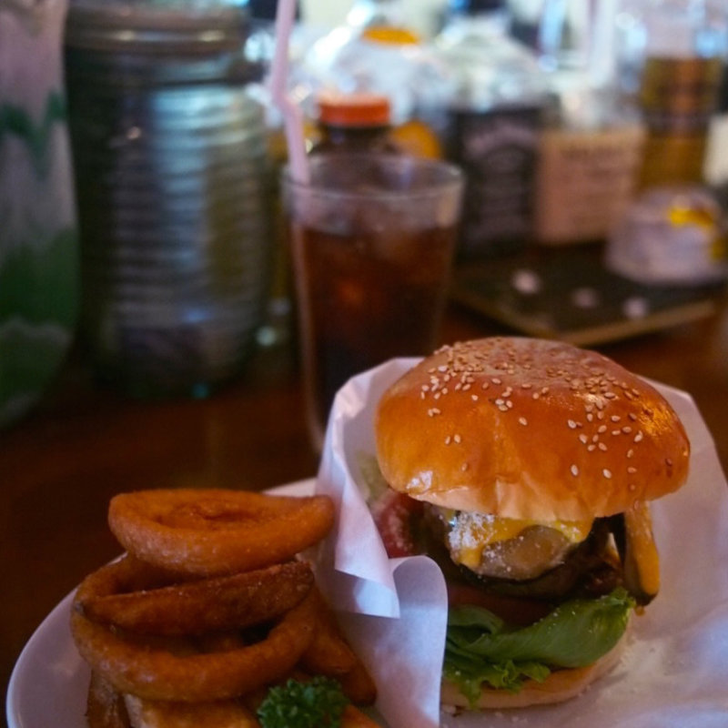 スペシャルバーガー(TEDDY’S DINER （テディーズ ダイナー）)