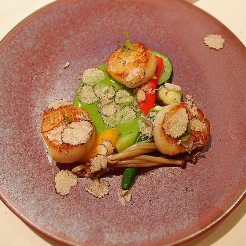 帆立のローストに枝豆のソース掛け(Terres de Truffes, Tokyo （テール・ド・トリュフ東京）)