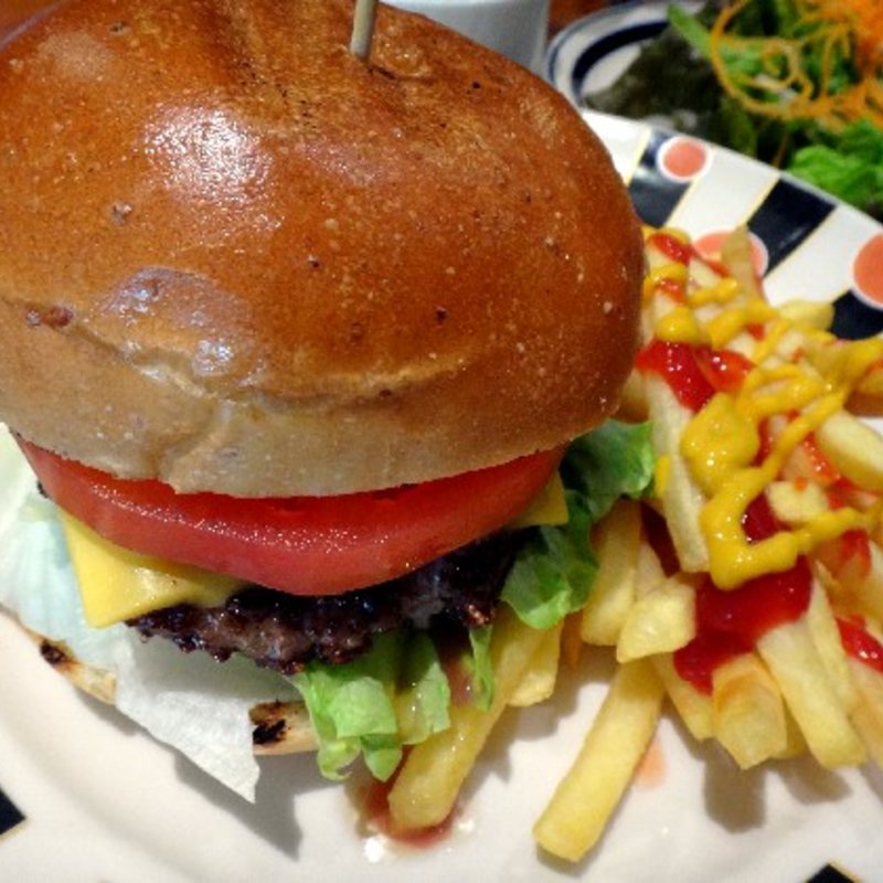 THE CAMPハンバーガー(THE CAMP CAFE & GRILL)