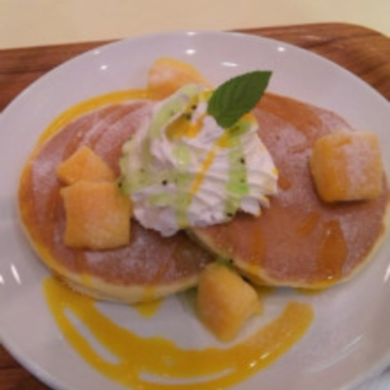 フローズンマンゴーパンケーキ(The Nina's Paris 横浜ワールドポーターズ店)