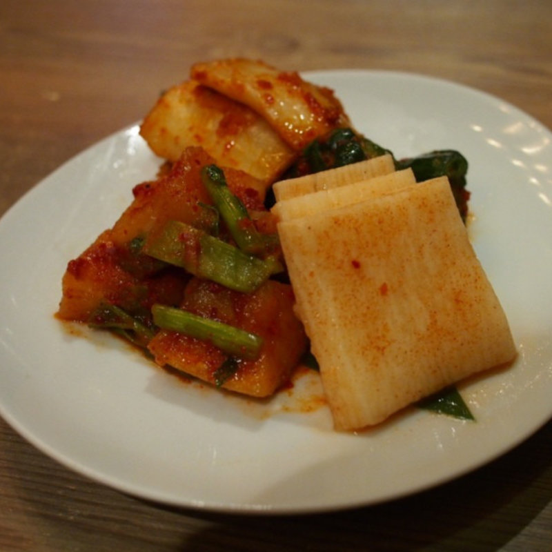 キムチ盛り合わせ(ＵＳＨＩＨＡＣＨＩ　牛８ 新宿歌舞伎町店 （ウシハチ）)