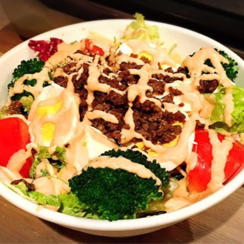 牛8特製サラダ(ＵＳＨＩＨＡＣＨＩ　牛８ 新宿歌舞伎町店 （ウシハチ）)