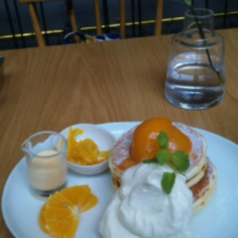 今月のパンケーキ(uzna omom b one )