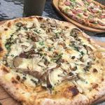 季節のきのこピザ(villapawa)