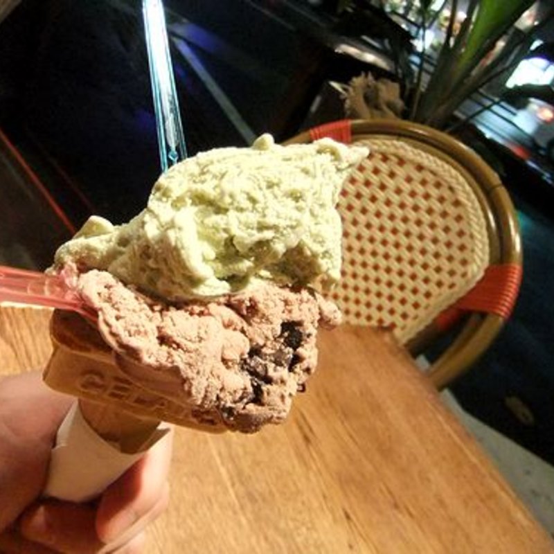 ジャンドゥイヤとピスタチオのダブルジェラート(ＶＩＴＯ薬院店)