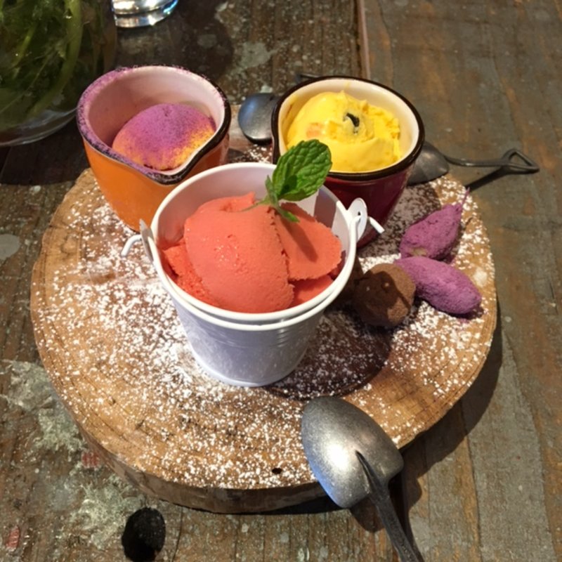 野菜のアイスの食べ比べ(WE ARE THE FARM 恵比寿店)