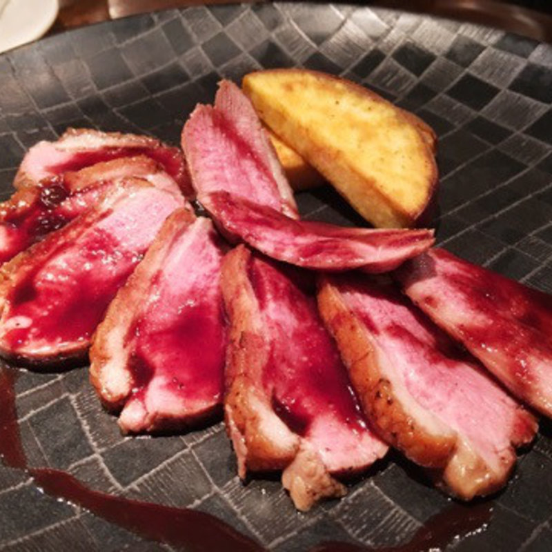 鴨のロースト ハーフサイズ(Wine bistro　晴)