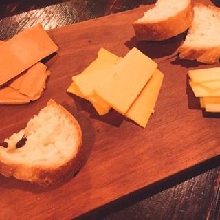 チーズ盛り合わせ(Wine＆Dining 蔵人 )