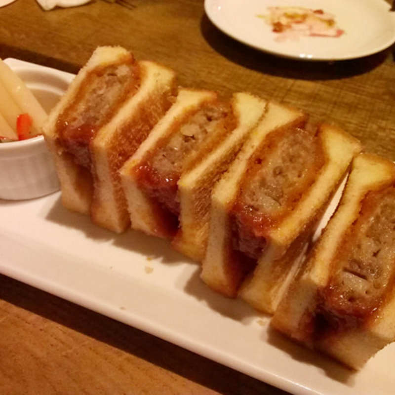 牛メンチカツの洋食サンド(WWW.W)