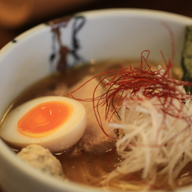 濃厚鶏牌白湯煮干(アールキャンプ)