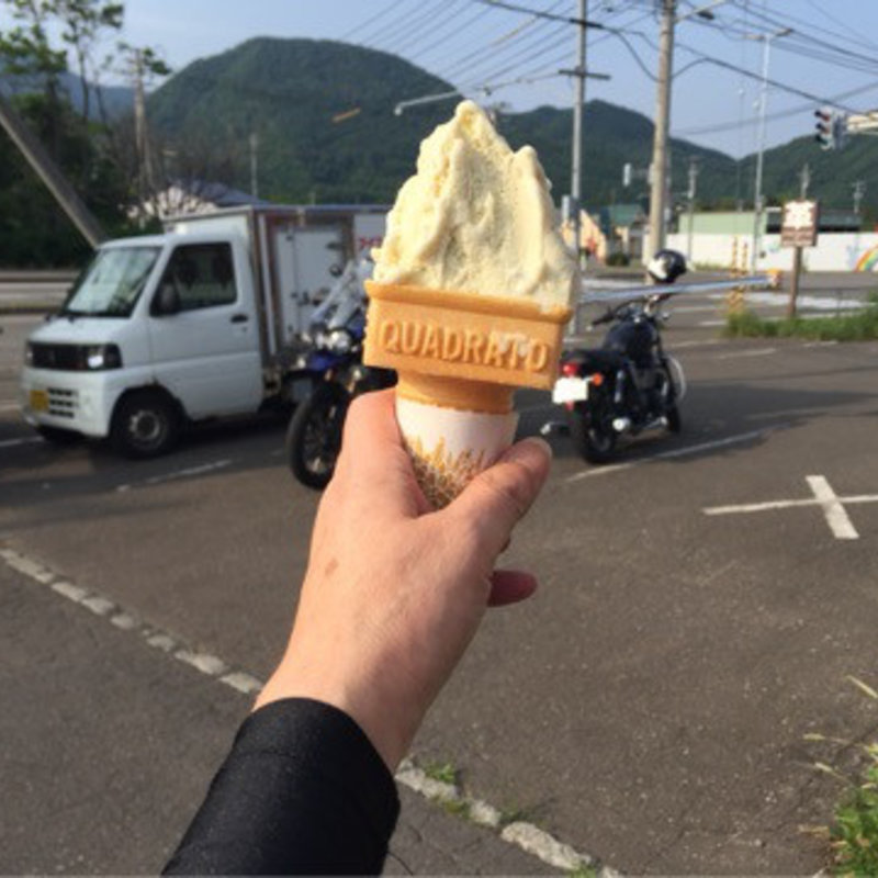 ピスタチオとカマンベールチーズ(アイスの鉄人)