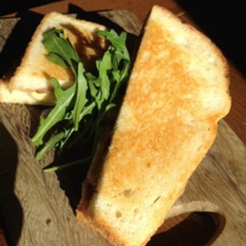 エルヴィスサンド(アイビープレイス)