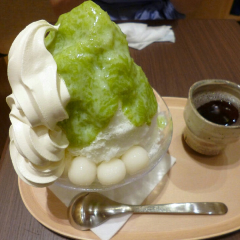 ずんだクリームかき氷(あおざしからり茶屋 イセタン フードホール ルクア イーレ店)