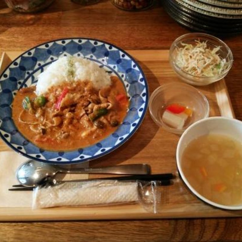 マッサマン風ポークカレー(アオヤギ食堂 )