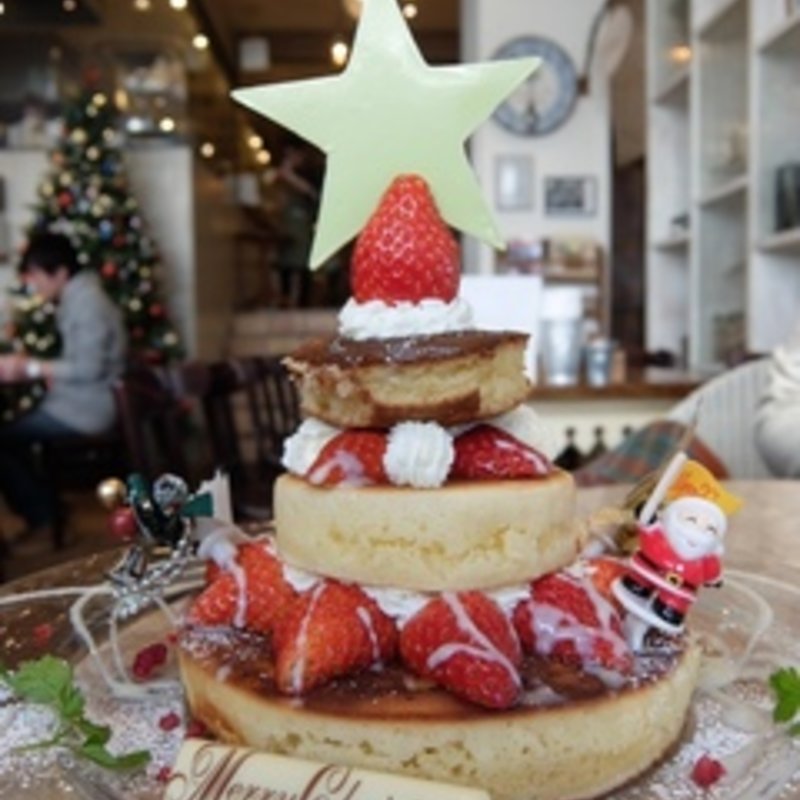 ストロベリーツリーパンケーキ(カフェ アクイーユ 恵比寿)