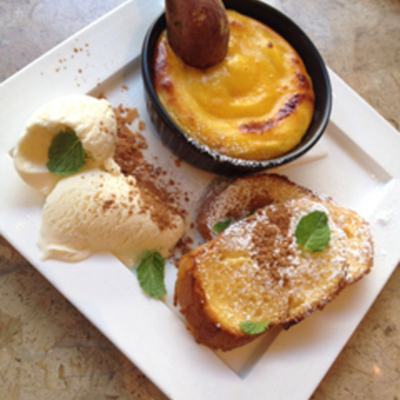 とろとろスイートポテトのフレンチトースト(カフェ アクイーユ 恵比寿)