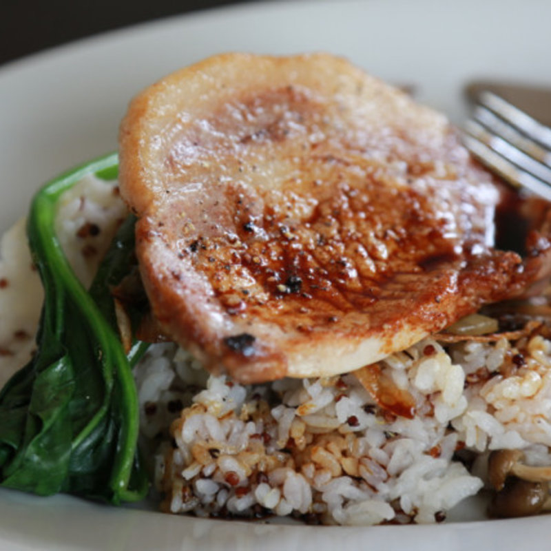 ボリュームたっぷり豚ロースの黒胡椒焼(アグレアーブル （French ＆ Italian agreable）)