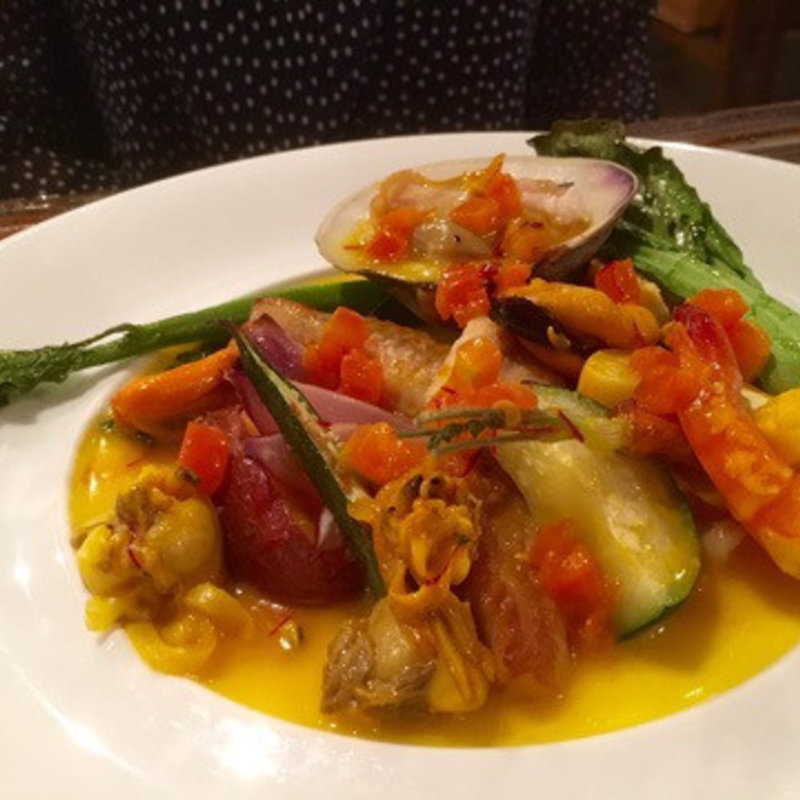 サフランとバターソースでいただくお魚(アジャン （Agen）)