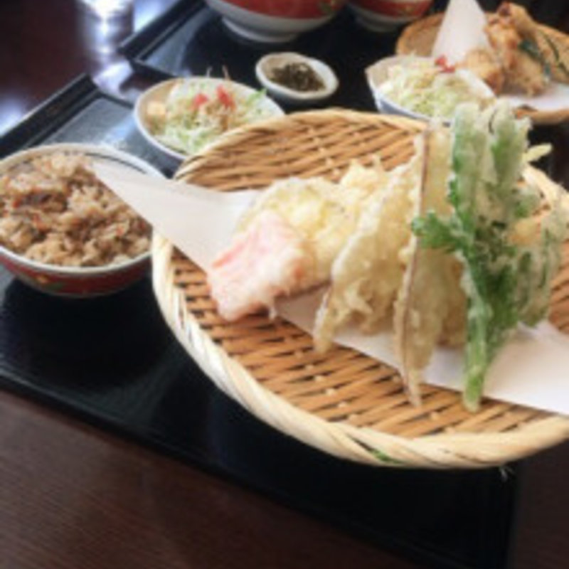 野菜天うどん(無添さぬきめん あじ豊'')