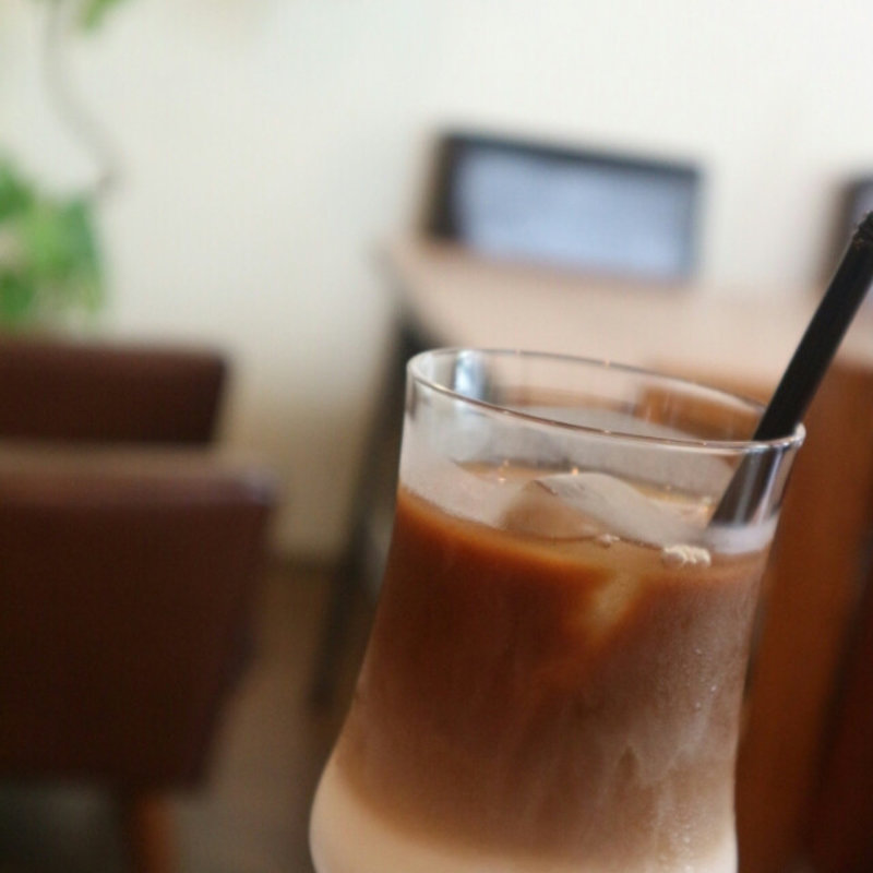 アイスカフェラテ(アッコーヒー？ （accoffee？）)