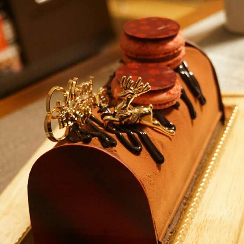 Bûche Chocolat Framboises(アテスウェイ 吉祥寺店)