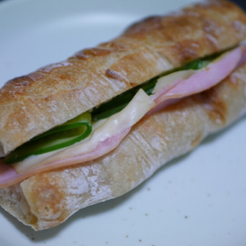 バケットサンドイッチ(アドゥマン （Ademain）)