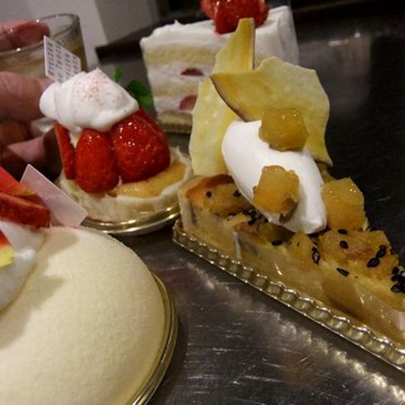 案納芋のタルト(パティスリーブティック trois)