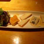 チーズの盛り合わせ(アトリエ・ド・フロマージュ 軽井沢売店 （Atelier de Fromage）)