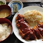 ビッグチキンカツ定食(あなたの街の定食屋さん 菊陽亭)