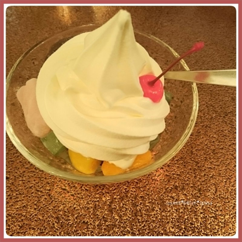 クリームあんみつ(あ ま と う 本 店)