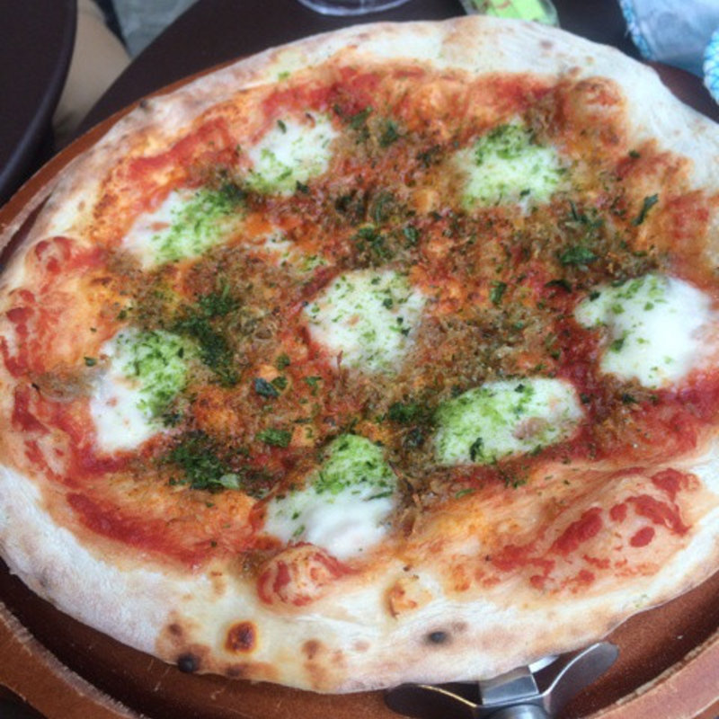 しらすピザ(アマルフィイ カフェ みなとみらい)