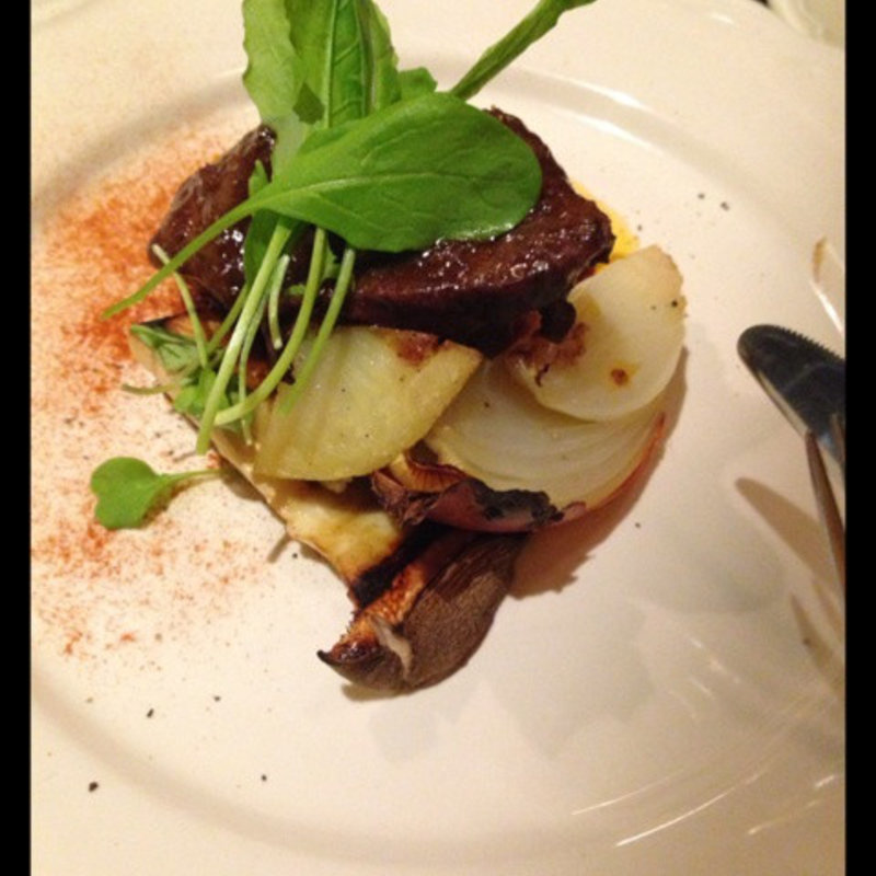 赤ワイン煮込みの牛ほほ肉(アメリー )