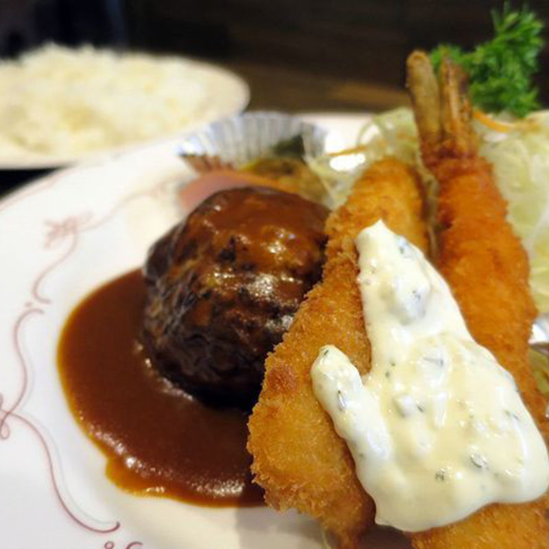 A、アラカルト（煮込みハンバーグと魚・エビフライ）(a la Carte)