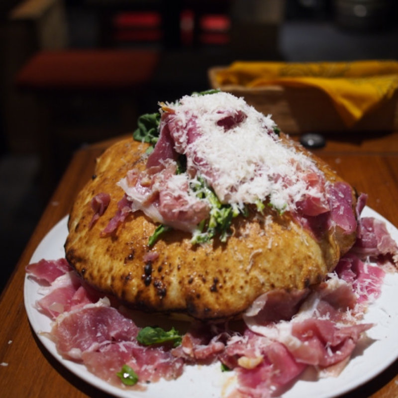 ボンバ(ピッツェリア アリアニコ)