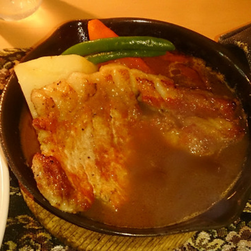 大和豚のカレー(アルペンジロー 本店)