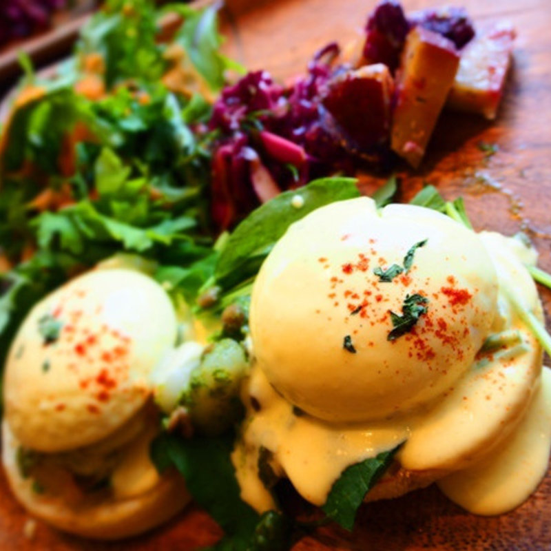 エッグベネディクト　タルタルシュリンプ(アロハテーブル　ナチュラル 広尾 （Aloha Table naturals）)