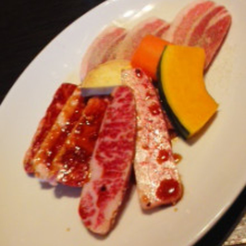 焼肉三種盛り(あわ座)