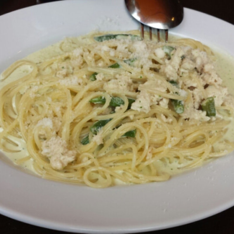 鶏といんげんのバジルクリーム(アンティコフォルノ)