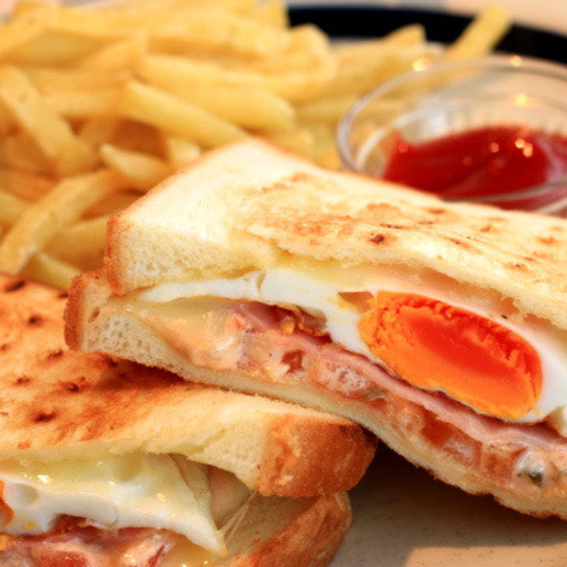 幸せたまごとベーコンチーズのホットサンド(アンデルセン シァル桜木町店)