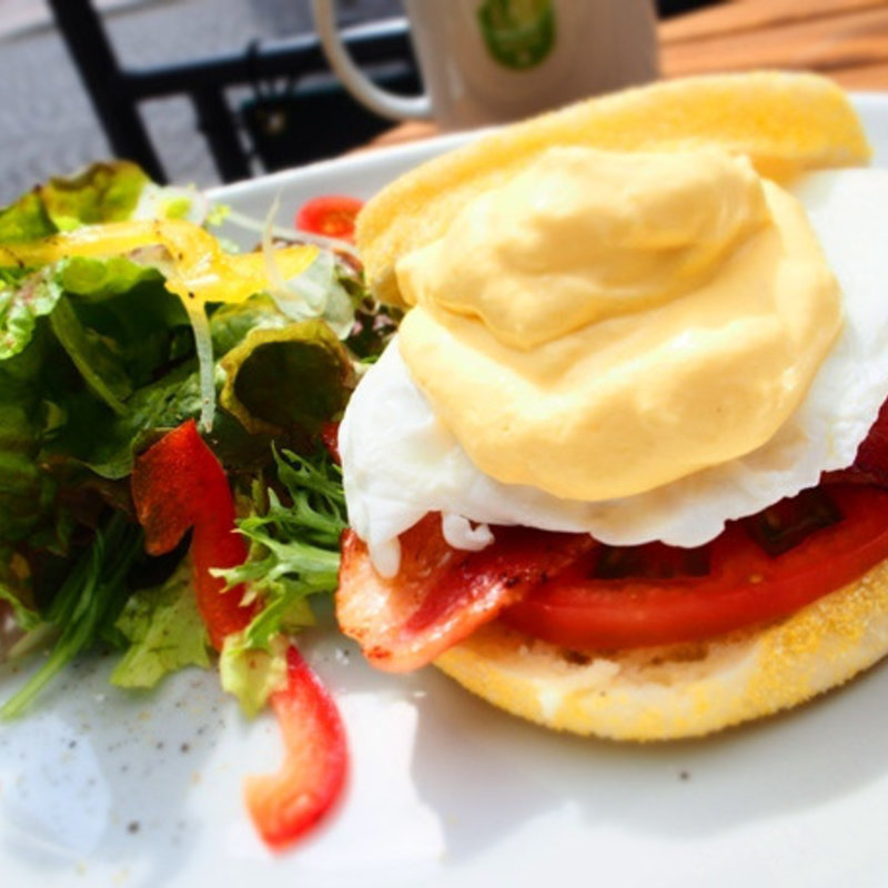 きらめきたまごのエッグベネティクト(イート・モア・グリーンズ （eat more greens）)