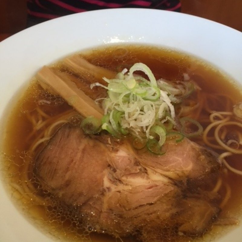 丸鶏醤油ラーメン(いいづか )
