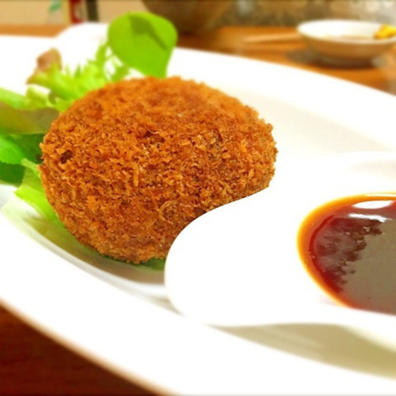 イカ墨コロッケ(いかや)