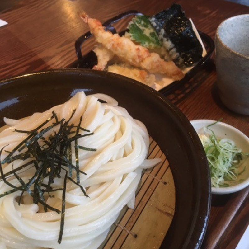 天ざるうどん(伝統自家製麺 いけや食堂)