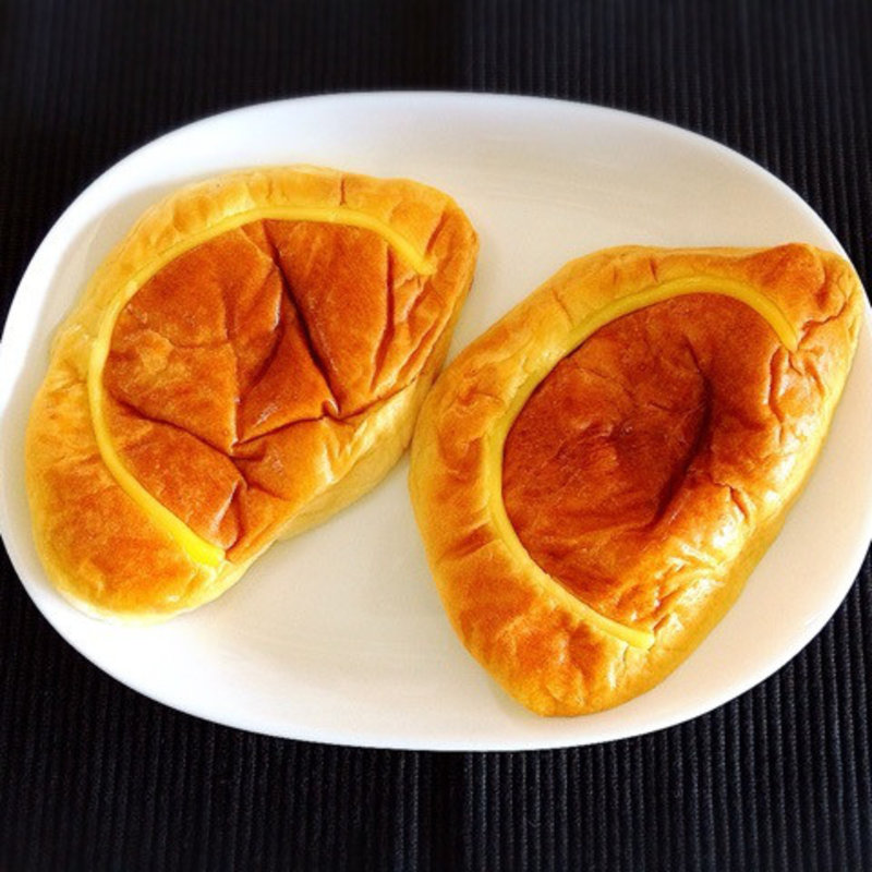 超特選クリームパン(イスズベーカリー 本店)