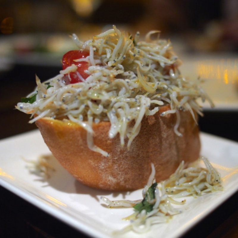 静岡産　釜揚げしらすのブルスケッタ(イタリアンバール Orso)