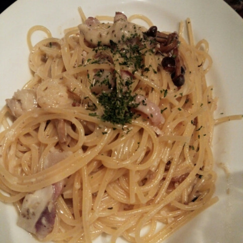 キノコのクリームパスタ(イタリアンバルウオキン池袋)