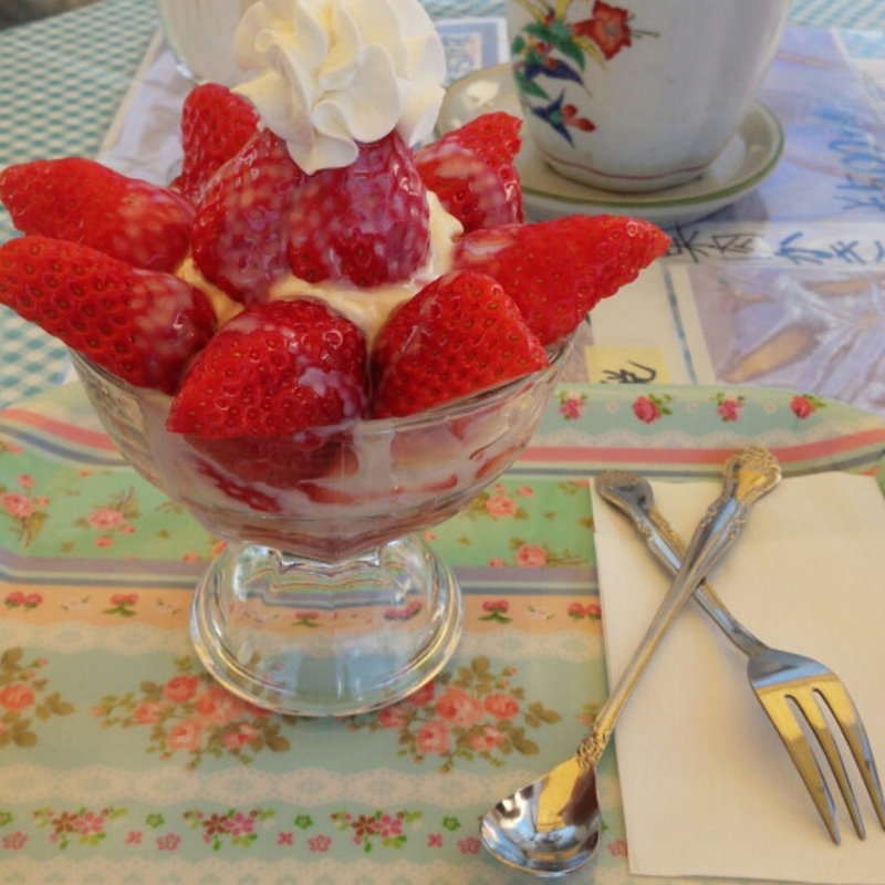 いちごﾊﾟﾌｪ(いちごカフェ（【旧店名】土方洋蘭農園カフェ）)