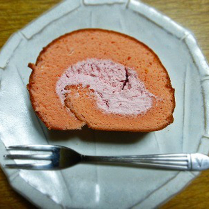 いちごロールケーキ(いちごミルク)