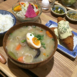 豚汁定食(いっかく食堂 天神店)